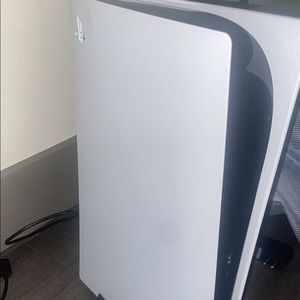 Selling a new ps5 all white !